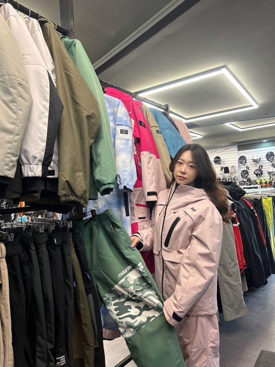 파스텔 핑크 스키복